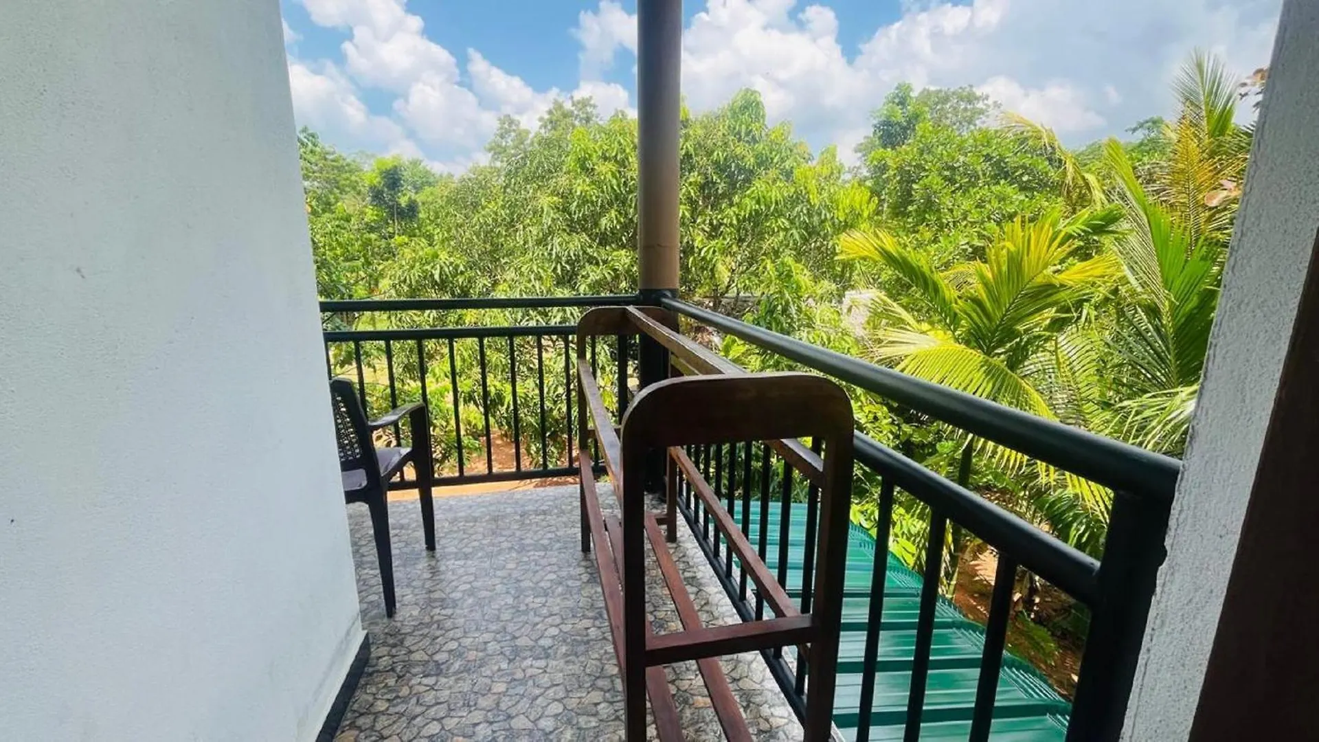 Dew Ashi Homestay Sigiriya Sri Lanka